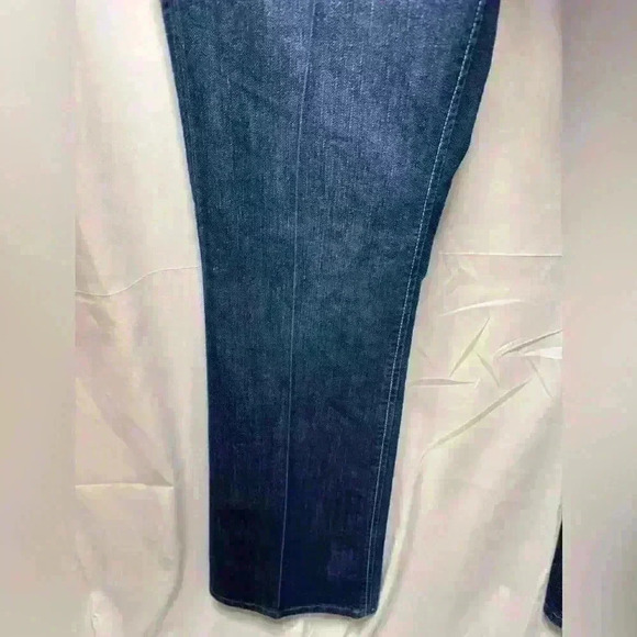 Excellent Condition, Banana Republic, Urban Trouser Jeans in size 6.  31” inseam - Picture 4 of 9